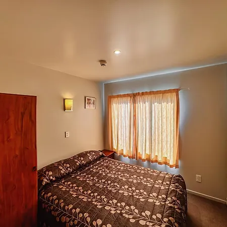 Bealey Avenue Motel-2